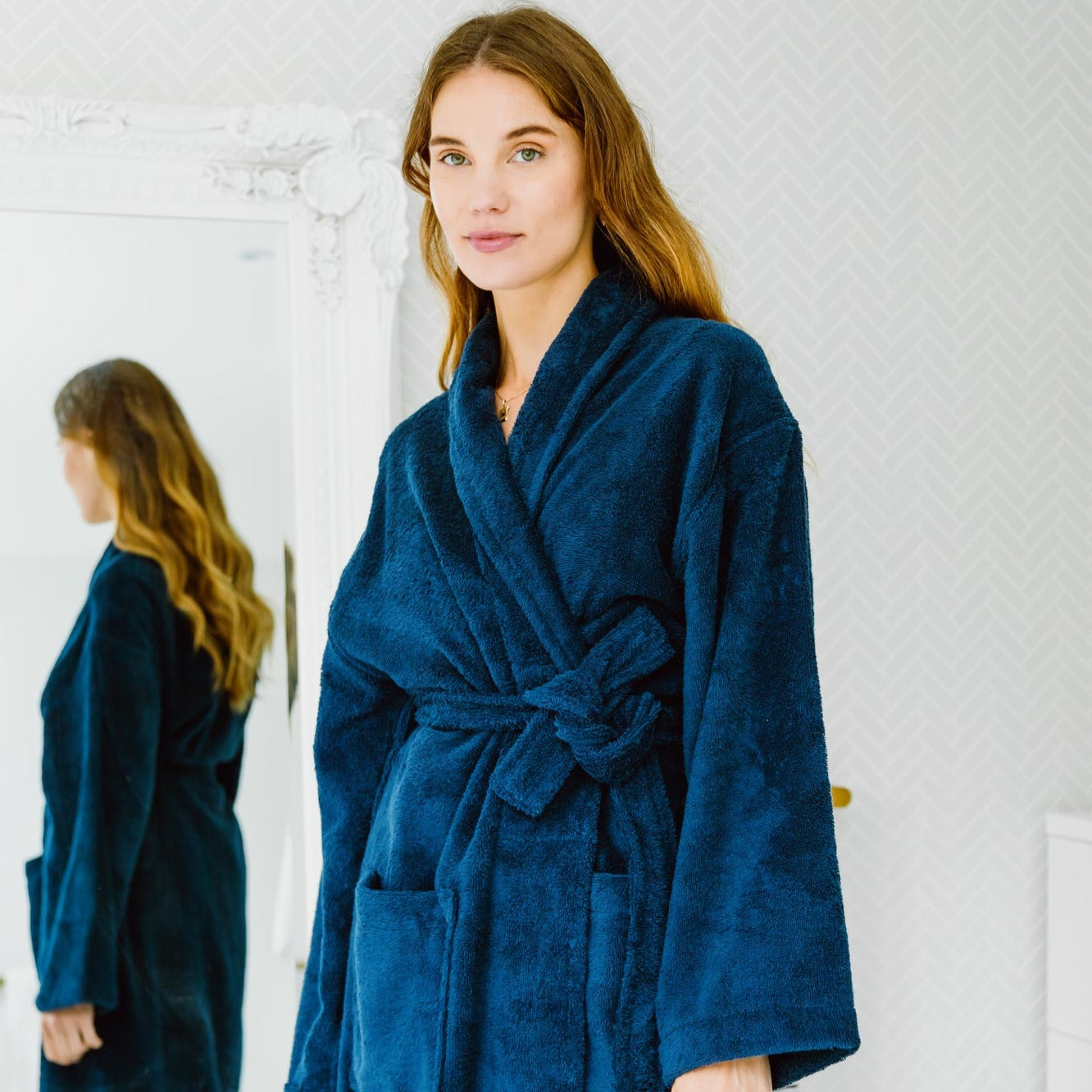 Luxury Bathrobes :: Plush Robes :: Navy Blue Plush Soft Warm Fleece Womens  Robe - Wholesale bathrobes, Spa robes, Kids robes, Cotton robes, Spa  Slippers, Wholesale Towels